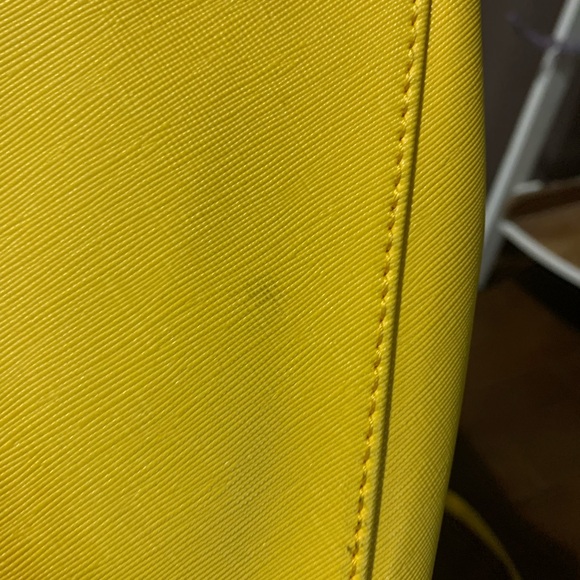 Marc Tetro Yellow Dachshund Bags Set with crystal bag charm EUC - Picture 6 of 6